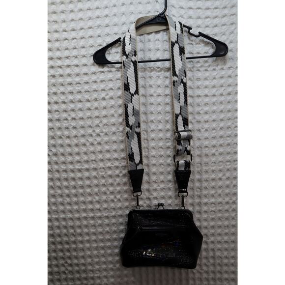 Sharif Leather Kiss Lock Convertible Crossbody Bag - Picture 1 of 5